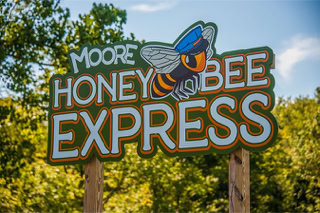 Moore Family Farm Attraction Signs